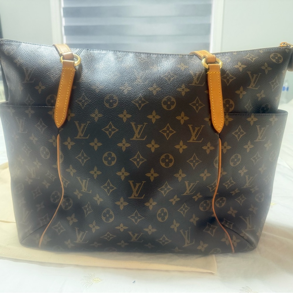 Louis Vuitton Totally GM Bag
